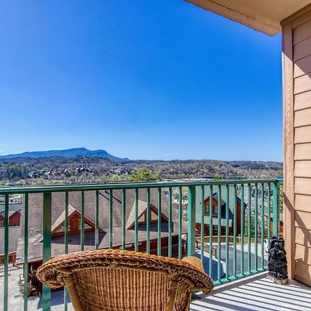 Gorgeous 2Bd 2Bth Condo With Mountain Views Pool Hot Tub Game Room Close To Parkway Pigeon Forge Eksteriør billede