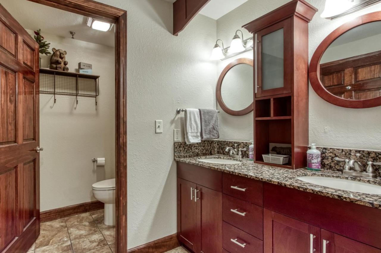 Gorgeous 2Bd 2Bth Condo With Mountain Views Pool Hot Tub Game Room Close To Parkway Pigeon Forge Eksteriør billede