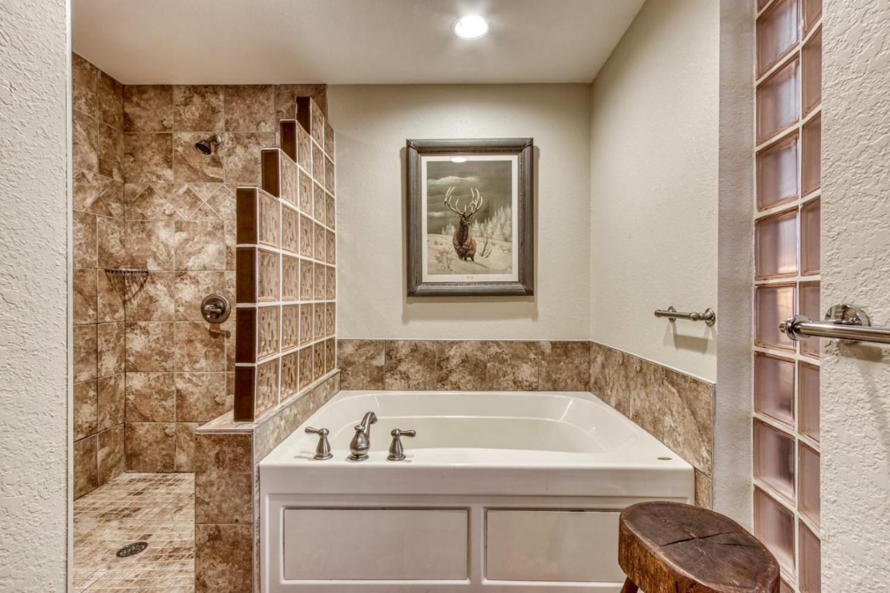 Gorgeous 2Bd 2Bth Condo With Mountain Views Pool Hot Tub Game Room Close To Parkway Pigeon Forge Eksteriør billede