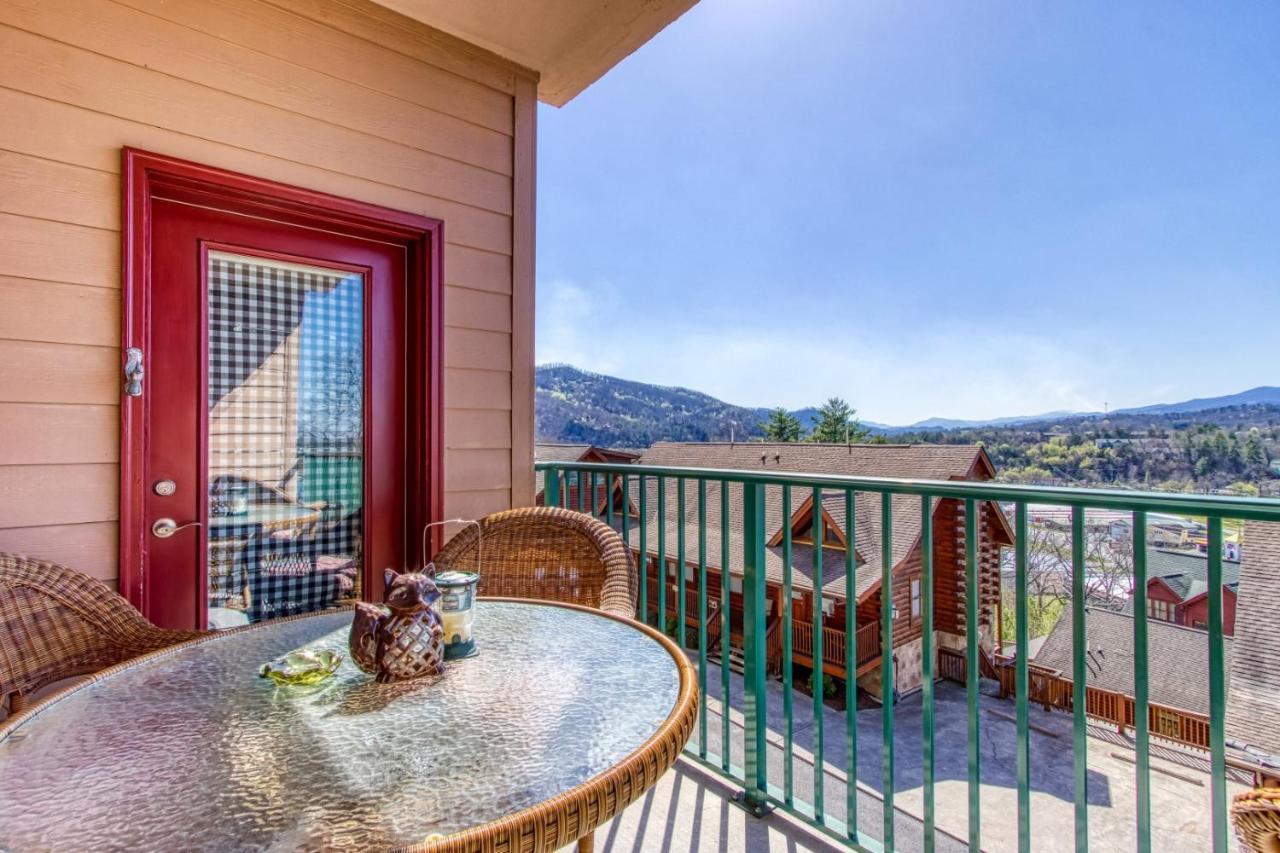 Gorgeous 2Bd 2Bth Condo With Mountain Views Pool Hot Tub Game Room Close To Parkway Pigeon Forge Eksteriør billede